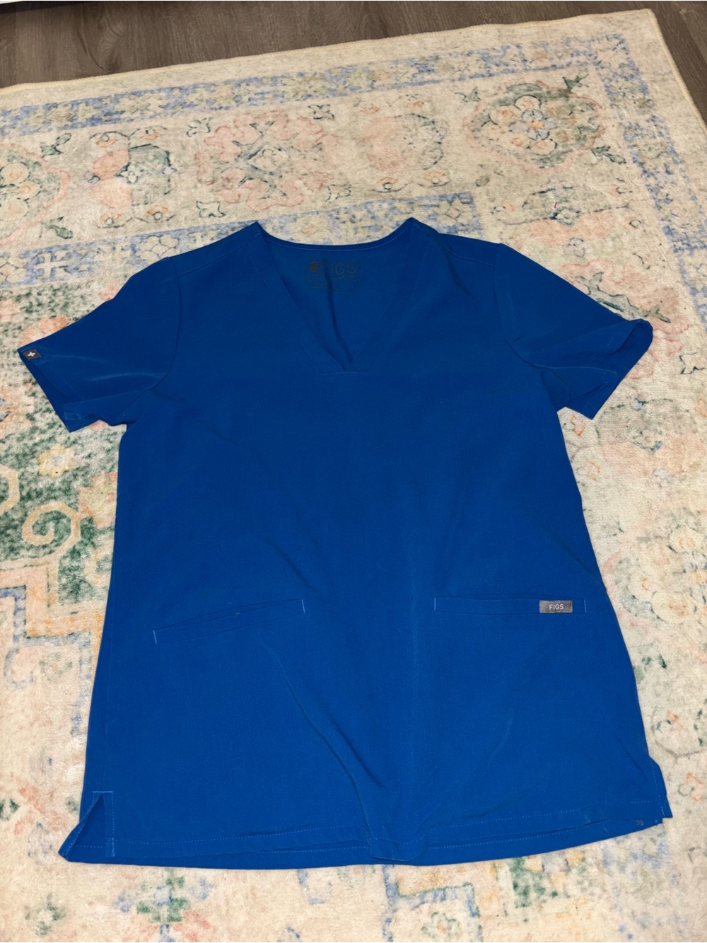 FIGS Royal Blue women’s 2 pocket Scrub Top